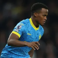 Em baixa no Wolverhampton, Jhon Arias não descarta acordo com o Flamengo, mas prioriza permanência na Europa