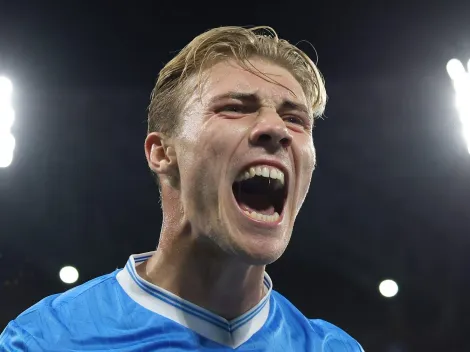 Fanáticos do United fazem alerta após Hojlund decidir vitória do Napoli