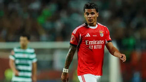 Richard Ríos em ação pelo Benfica.