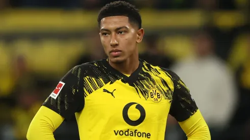 Jobe Bellingham é pivô de atrito entre o Borussia Dortmund e seu pai por falta de minutos. (Photo by Dean Mouhtaropoulos/Getty Images)