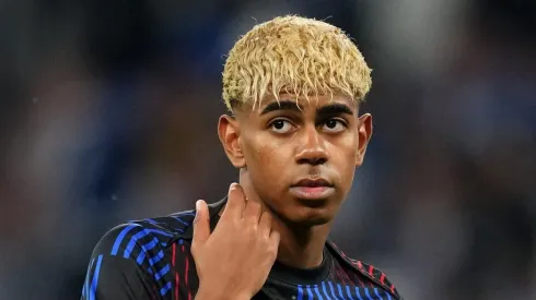 Adeyemi pode ser o novo parceiro de Lamine Yamal. Foto: Alex Caparros/Getty Images