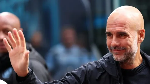 Pep Guardiola alcançou sua 250ª vitória na Premier League com o Manchester City, tornando-se o técnico mais rápido a atingir essa marca na história da competição. (Photo by Justin Setterfield/Getty Images)