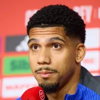 Ronald Araújo causa tensão no vestiário do Barcelona com erros e falta de confiança