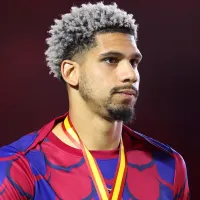Barcelona pode se desfazer de Ronald Araújo para fechar com o alemão Nico Schlotterbeck