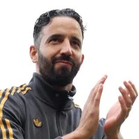 Manchester United de Ruben Amorim se torna o favorito para contratar Vlahovic, sonho do Flamengo