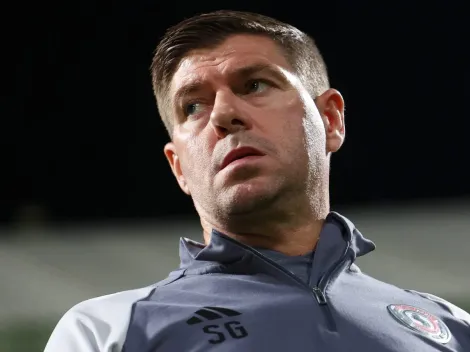Steven Gerrard está próximo de acerto com o Rangers