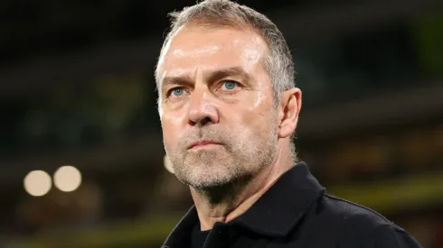 Hansi Flick pede ao Barcelona a contratação de Alejandro Grimaldo, do Bayer Leverkusen (Photo by Florencia Tan Jun/Getty Images)