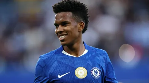 Estêvão, do Chelsea, se valoriza no futebol europeu sob o comando de Enzo Maresca. (Photo by Eddie Keogh/Getty Images)