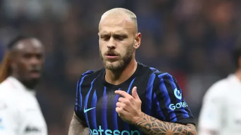 A proposta envolve extensão contratual, ajustes salariais e cláusulas estratégicas, alinhando ambição esportiva e estabilidade financeira. (Photo by Marco Luzzani/Getty Images)