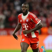 Liverpool prepara oferta de janeiro por Upamecano diante de impasse contratual no Bayern