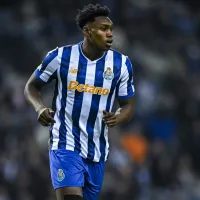 Tottenham pode pagar R$ 632 milhões para garantir a contratação de Samu Aghehowa, atacante do Porto