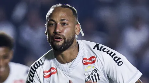 Neymar se torna tema no Manchester United. Foto: Ricardo Moreira/Getty Images