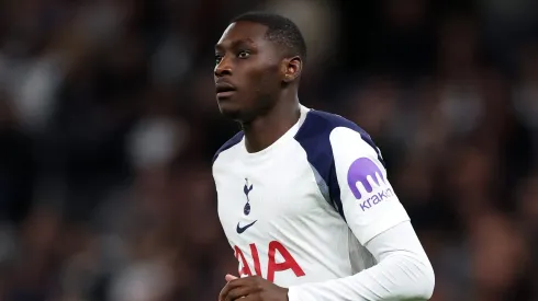 O atacante francês Randal Kolo Muani participou de um amistoso reservado pelo Tottenham, sinalizando o fim de seu período de recuperação. (Photo by Justin Setterfield/Getty Images)