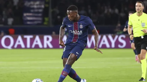 Lucas Hernandez renasce no PSG após lesões graves e mostra que experiência, força e versatilidade podem torná-lo peça-chave, mesmo diante da concorrência acirrada de Nuno Mendes. (Photo by Catherine Steenkeste/Getty Images for Qatar Airways)