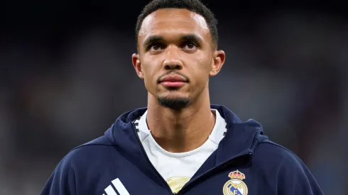 Alexander-Arnold desfalou o Real Madrid nos últimos jogos e trabalha por recuperação a tempo de enfrentar o Barcelona