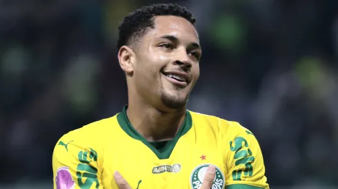 Vitor Roque, atacante do Palmeiras. (Foto: Marcello Zambrana/AGIF)