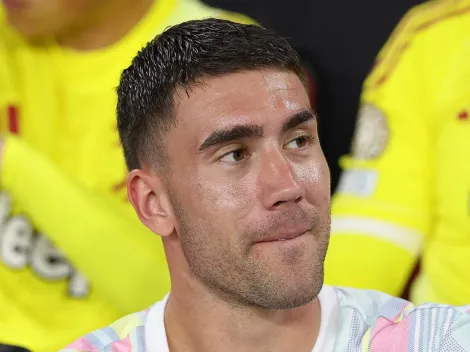 Vlahovic aceita jogar no Barcelona