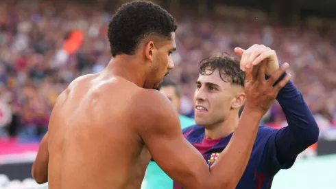 Barcelona vence o Girona com gol de Ronald Araújo nos acréscimos e assume a liderança na La Liga (Photo by Alex Caparros/Getty Images)