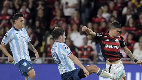Racing é derrotado pelo Flamengo na Libertadores com gol de Carrascal. (Photo by Dhavid Normando/Getty Images)