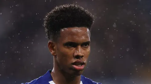 Estêvão pode mudar de posição no time do Chelsea (Foto: Ryan Pierse/Getty Images)