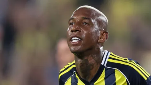Anderson Talisca pelo Fenerbahçe. Foto: Ahmad Mora/Getty Images