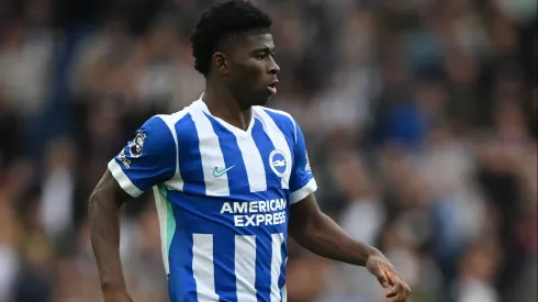 Manchester United faz exigência para fechar com Carlos Baleba (Photo by Mike Hewitt/Getty Images)