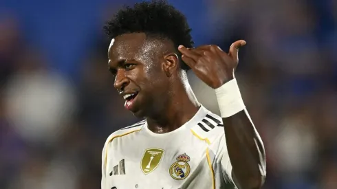 Vini Jr está muito irritado com Xabi Alonso desde o Mundiald de Clubes, pois entende que pode atuar mais na equipe, segundo o jornalista Tonio García, do portal El Larguero. (Foto: Denis Doyle/Getty Images)