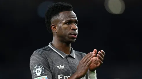 Real Madrid não dá razão a Xabi Alonso e decide que Vini Júnior não sofrerá punição. (Foto: Justin Setterfield/Getty Images)