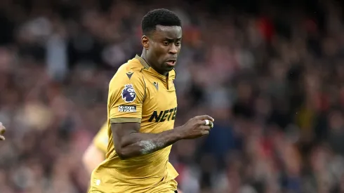 Real Madrid deixa Guehi de lado para focar em Micky Van de Ven(Photo by Clive Mason/Getty Images)