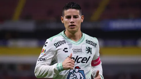 James Rodríguez em ação pelo León.