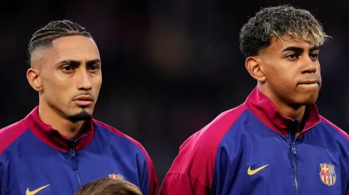 Raphinha e Yamal em jogo do Barcelona  (Foto: Aitor Alcalde/Getty Images)