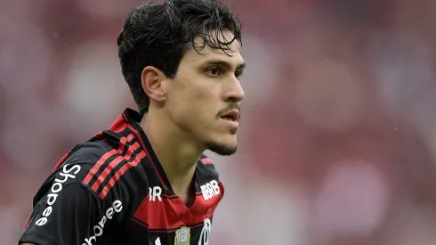 Fenerbahçe terá que pagar R$ 124 milhões ao Flamengo se quiser assinar com o atacante Pedro. Foto: Thiago Ribeiro/AGIF
