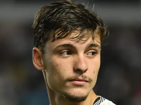 PSV entra na disputa com United e Napoli por Bidon