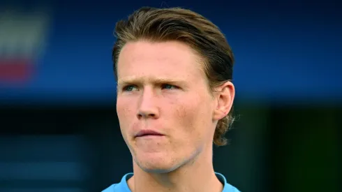 O Barcelona avalia Scott McTominay, atualmente no Napoli, como reforço estratégico para seu meio-campo. (Foto: Alessandro Sabattini/Getty Images)