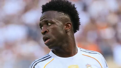 Real Madrid e PSG podem fechar troca de jogadores envolvendo Vinicius Júnior e Hakimi (Foto: David Ramos/Getty Images)