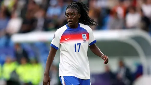 Jogadora está fora dos gramados no restante da temporada e sem previsão de retorno – Foto: Eddie Keogh/Getty Images