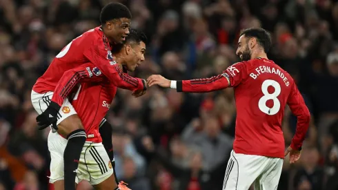 O Manchester United encara o Nottingham Forest neste sábado (01). Foto: Shaun Botterill/Getty Images)