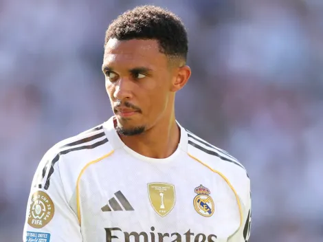 Trent Alexander-Arnold já está à disposição de Xabi