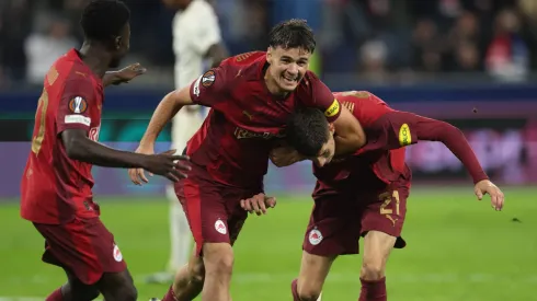 Chelsea e Manchester United disputam por Kerim Alajbegovic. Foto: Adam Pretty