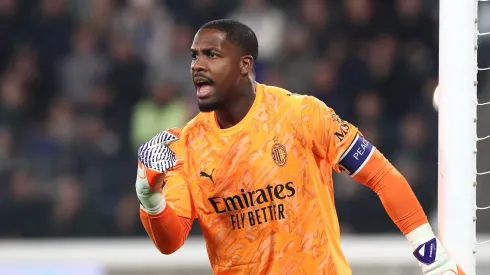 Milan vence Roma por 1 a 0 com pênalti defendido por Maignan. (Photo by Marco Luzzani/Getty Images)