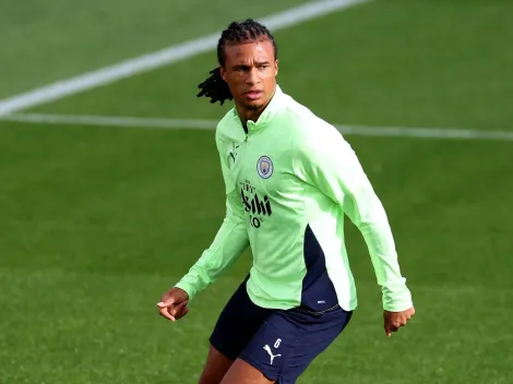 Nathan Aké na mira: Juventus e Crystal Palace negociam com o City