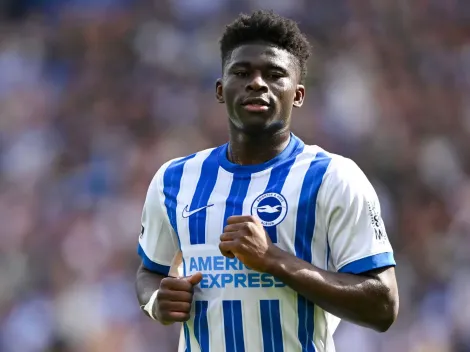 Manchester United prepara oferta de R$ 634 milhões por Carlos Baleba