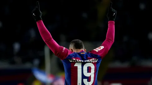 Vitor Roque pode auxiliar o Barcelona a conquistar um “9” de impacto. Foto: Alex Caparros/Getty Images