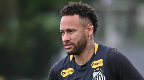 Neymar em treino. (Foto: Jota Erre/AGIF)
