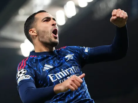 Arsenal vence Slavia Praga e segue 100% na Champions