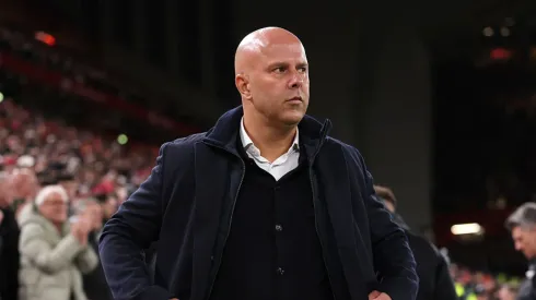 Arne Slot em ação pelo Liverpool.