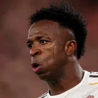 Manchester City aceita vender Jack Grealish e Doku para assinar com Vinicius Júnior