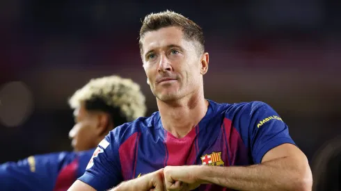 Barcelona pode fechar a venda de Lewandowski para a Arábia Saudita por R$ 215 milhões. (Foto: Judit Cartiel/Getty Images)