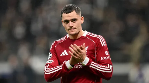 Florian Wirtz com a camisa do Liverpool