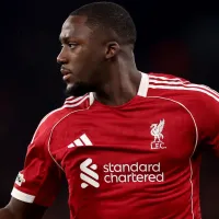 Real Madrid deixa Ibrahima Konaté em segundo plano, mas zagueiro do Liverpool insiste em acordo